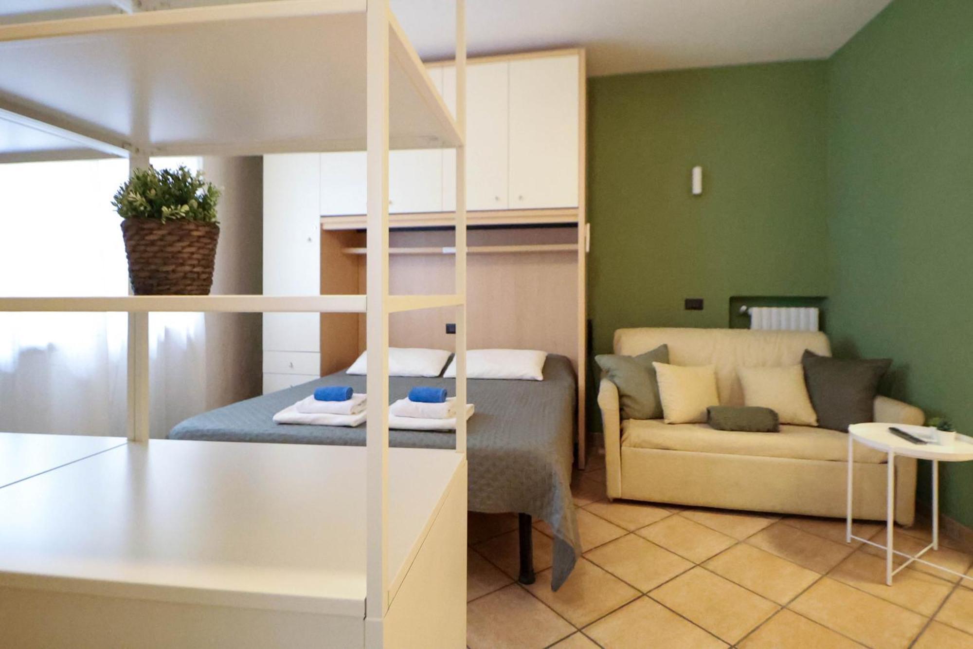 Ferienwohnung Nel Centro Di Desenzano Desenzano del Garda Exterior foto