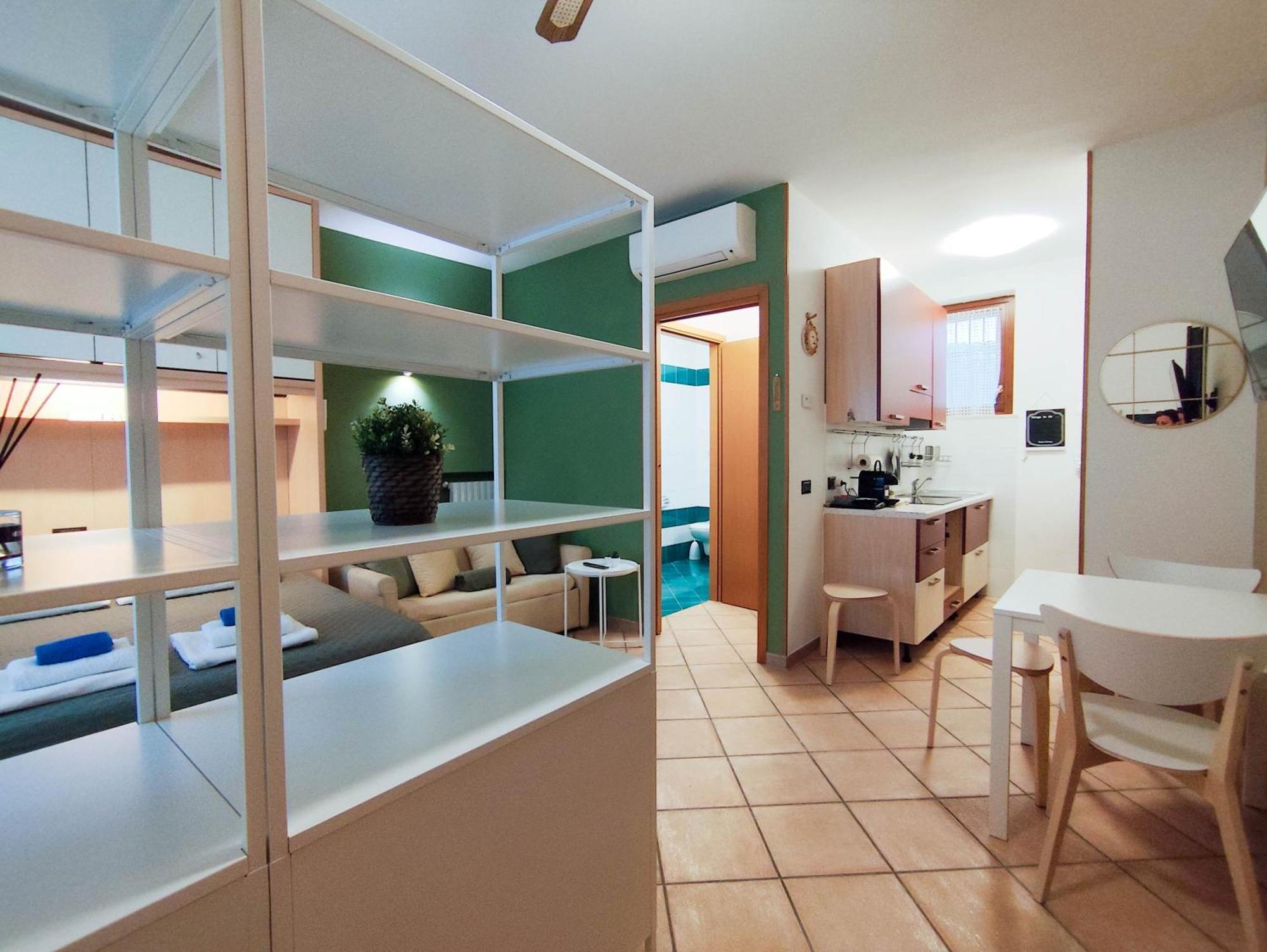 Ferienwohnung Nel Centro Di Desenzano Desenzano del Garda Exterior foto